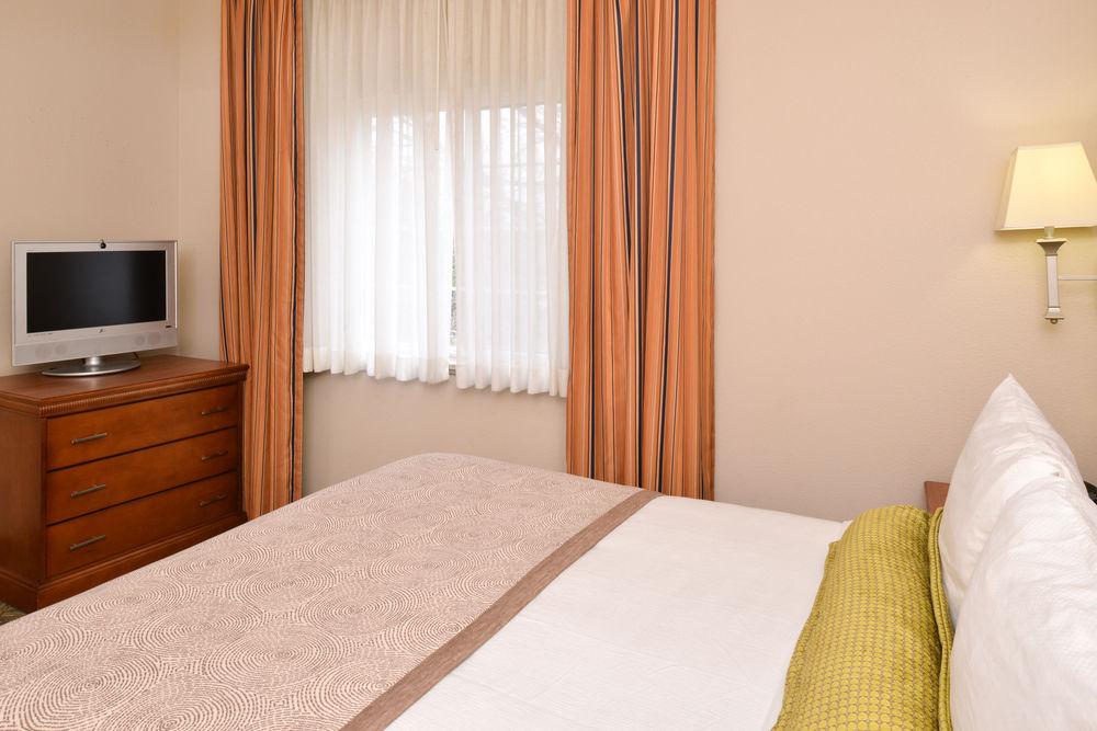 Candlewood Suites Boise - Towne Square By Ihg Extérieur photo