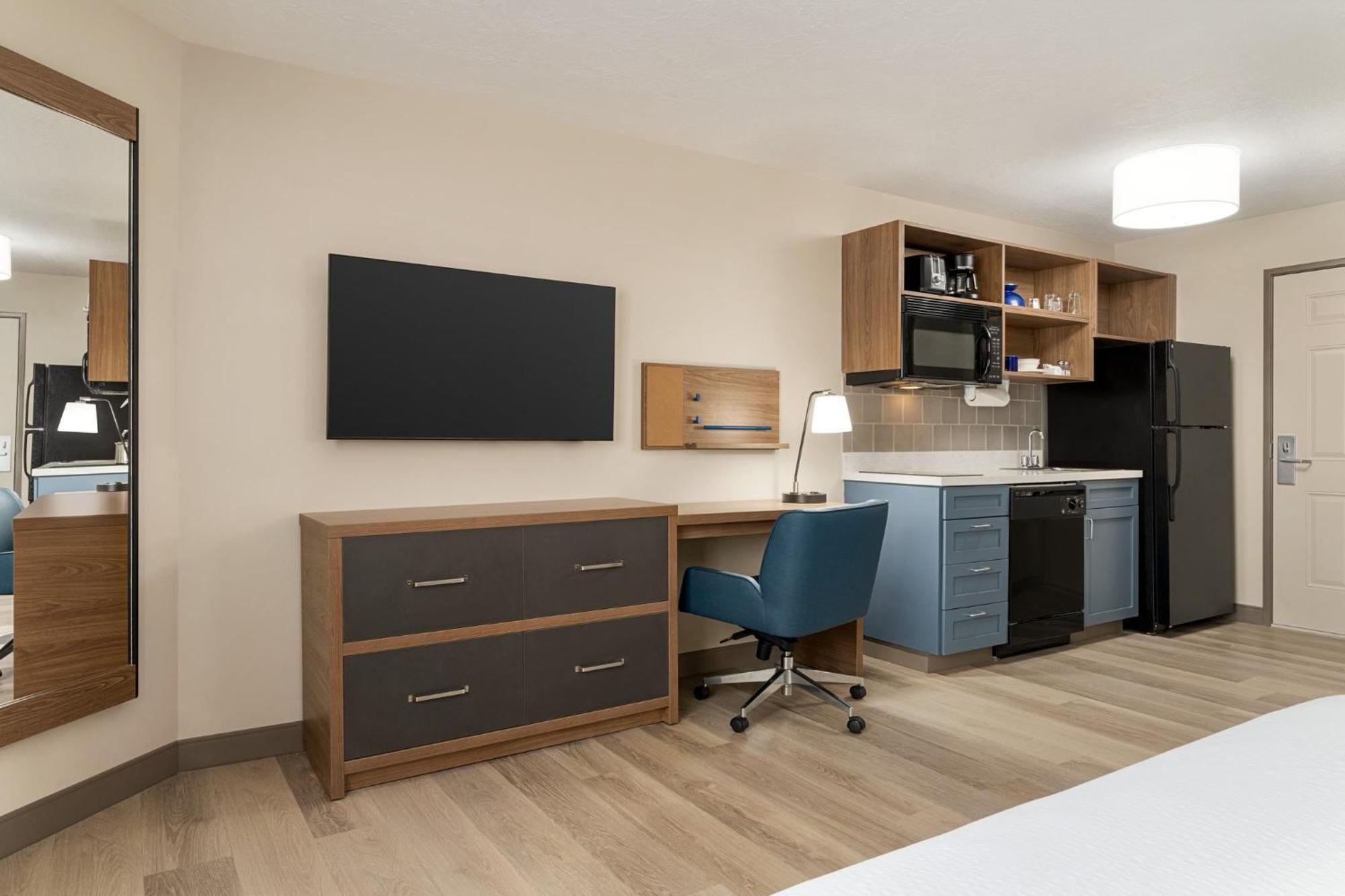 Candlewood Suites Boise - Towne Square By Ihg Extérieur photo