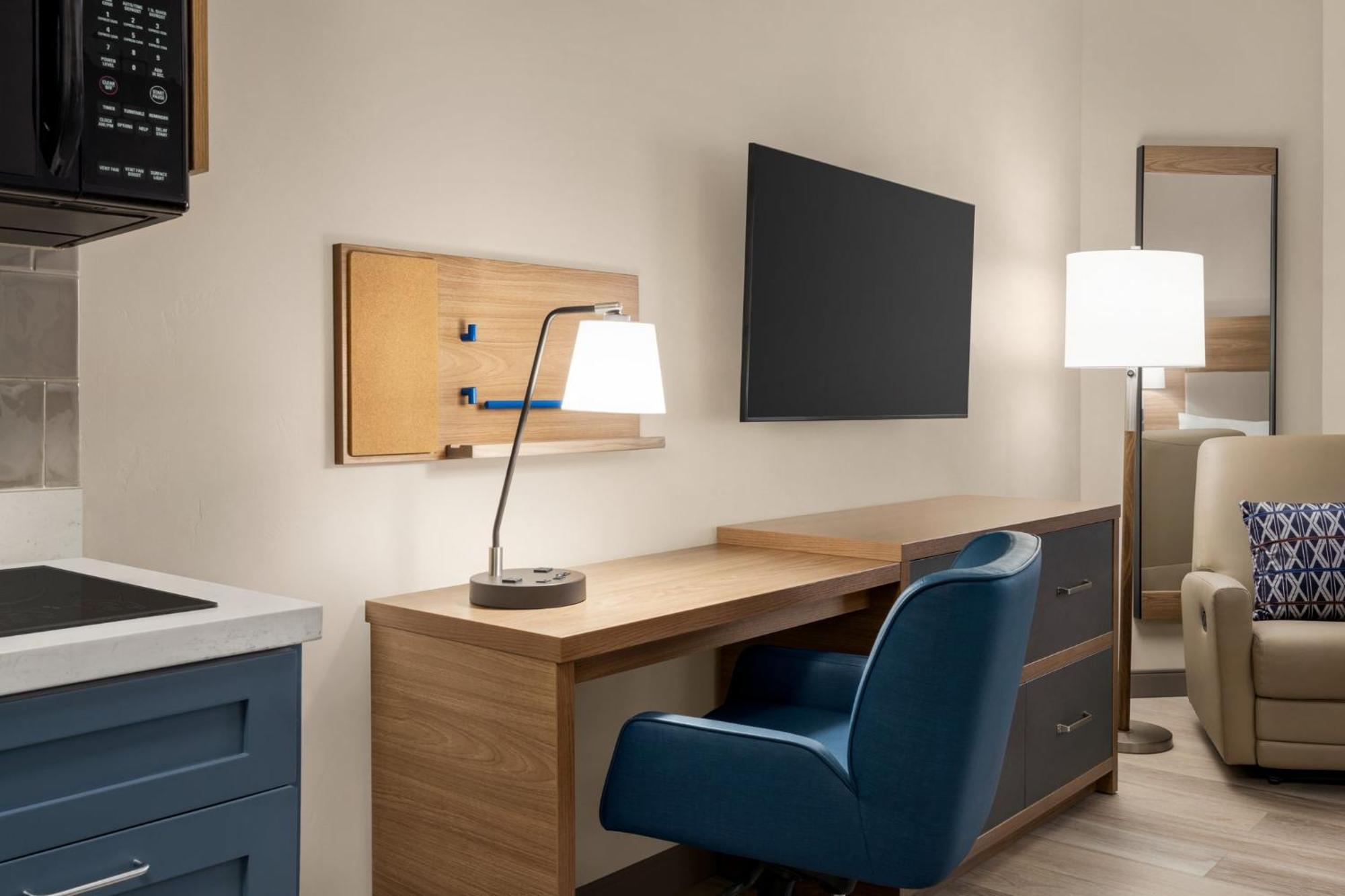 Candlewood Suites Boise - Towne Square By Ihg Extérieur photo